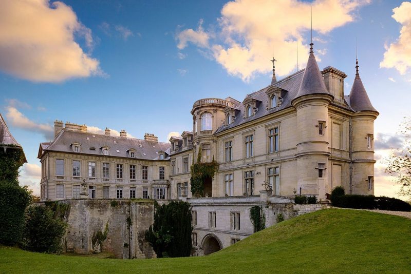 Growth capital fundraising for Châteauform’